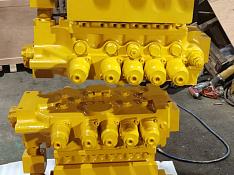 Гидрораспределитель Komatsu PC2000-8 709-1A-11100 / 709-1A-11200 / 709-1A-11300 / 709-1A-11400 / 709-1A-11500 / 7091A11100 / 7091A11200 / 7091A11300 / 7091A11400 / 7091A11500 (востановленный)